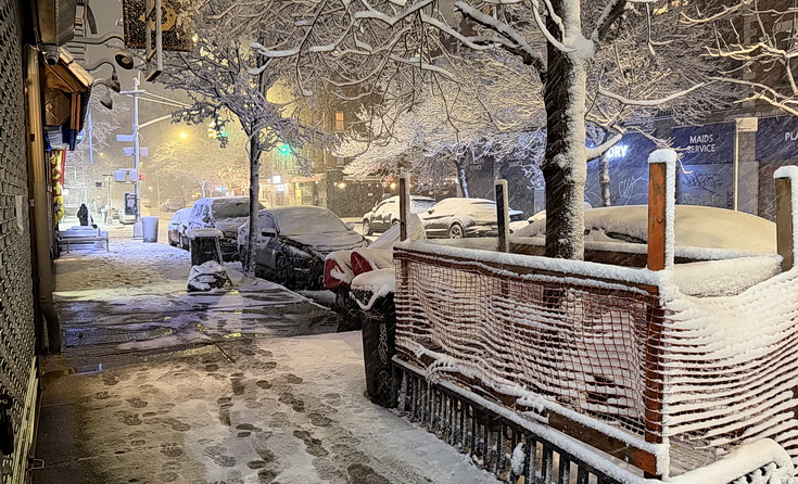 Manhattan snowstorn - view the snowy sreets of New York in our photogallery