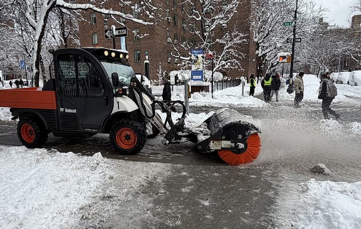 Manhattan snowstorn - view the snowy sreets of New York in our photogallery