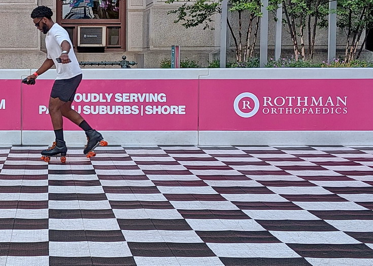 Skyscrapers, railroad stations and street scenes - a walk around Philadelphia in 32 photos