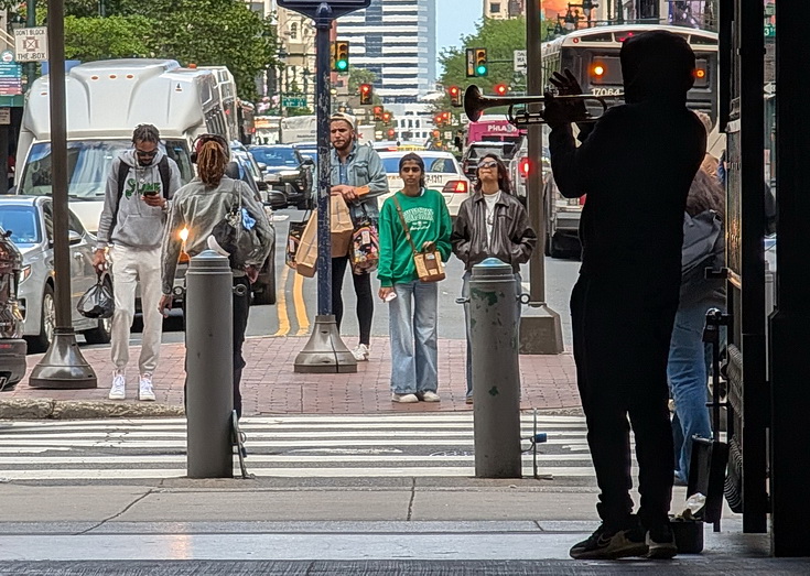 Skyscrapers, railroad stations and street scenes - a walk around Philadelphia in 32 photos