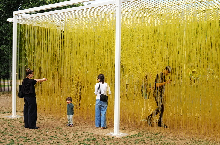 The Serpentine: a crinkle-crankle wall and a swaying interactive yellow sculpture