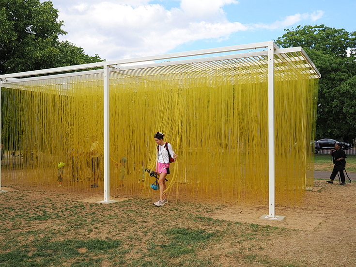 The Serpentine: a crinkle-crankle wall and a swaying interactive yellow sculpture