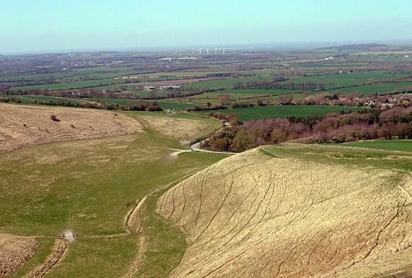 urban75 camping and walking holiday, Britchcombe Farm, Uffington, Faringdon, Oxfordshire, England UK, with walks to Lambourn over White Horse Hill, April 2010