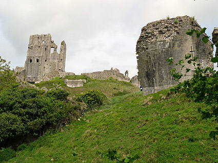 Corfe Castle town photos, streets views, castle and railway station, Isle of Purbeck walk, Dorset, May 2009 - photos, feature and comment - photos, feature and comment
