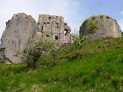 Corfe Castle town photos, streets views, castle and railway station, Isle of Purbeck walk, Dorset, May 2009 - photos, feature and comment - photos, feature and comment