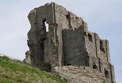Corfe Castle town photos, streets views, castle and railway station, Isle of Purbeck walk, Dorset, May 2009 - photos, feature and comment - photos, feature and comment