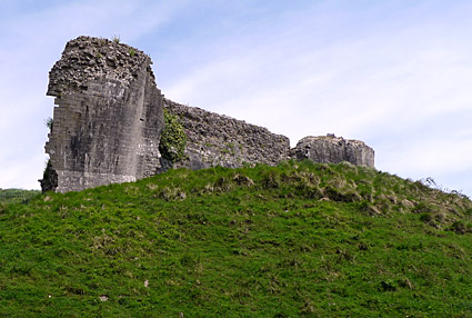 Corfe Castle town photos, streets views, castle and railway station, Isle of Purbeck walk, Dorset, May 2009 - photos, feature and comment - photos, feature and comment